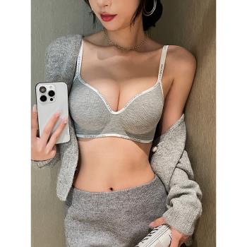 內衣女聚攏小胸顯大漫畫胸無痕無鋼圈軟支撐防下垂收副乳字母文胸