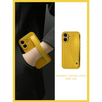 智格 小眾黃色皮紋腕帶適用於iphone16pro手機殼iphoen15promax簡約14pro小眾13pro防摔12創意蘋果11便攜x/xr
