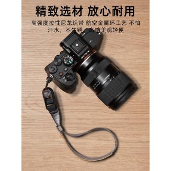 適用索尼A7M4相機手碗帶佳能富士微單單反快拆掛繩真皮強磁牛皮帶掛鉤防滑失手繩R62 R8富士XS20 XT5尼康Z30