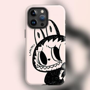 怪獸LABUBU適用於蘋果16手機殼iPhone15pro卡通趣味14promax/13潮牌12pro親膚手感plus情侶款11pm防摔帶支架