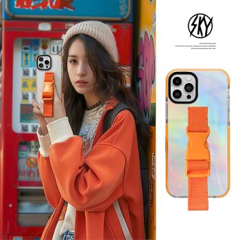 鐳射潮牌腕帶蘋果16promax手機殼苞米同款適用於iphone15矽膠軟套防摔14多用支架plus橙色13斜挎12手工縫制11