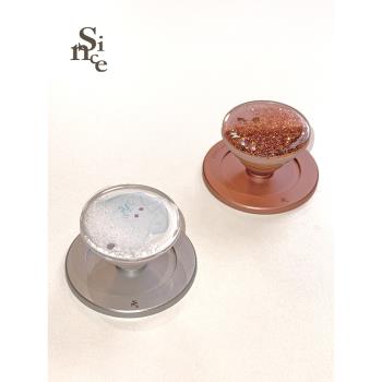 since原創橘粉流沙&雪花流沙平面圓形手機殼氣囊粘貼式支架磁吸