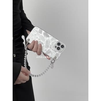 新款時尚適用蘋果15promax手機殼斜挎女款iphone14pro珍珠鏈條小眾高階感13背帶掛繩16保護套矽膠矽膠防摔