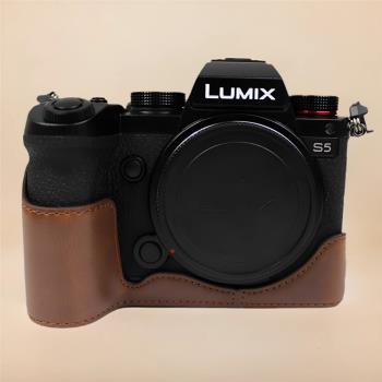 適用松下GX85相機包LX10微單GH6 GH5S保護套S5復古風皮套底座LX100M2半套