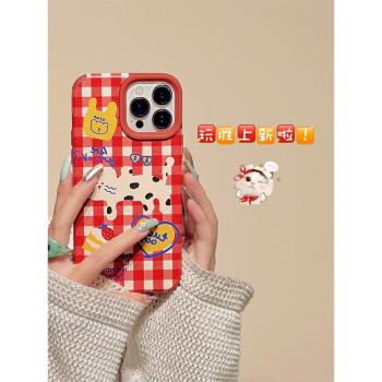 玩勝 紅色格紋草莓蛋糕斑點貓咪iphone15promax蘋果14手機殼11新款15pro女12小羊皮13pm皮紋矽膠創意防摔軟殼