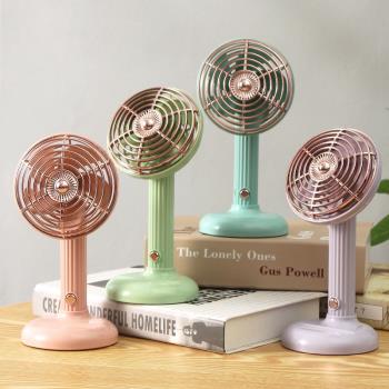 夏季新款臺式風扇USB充電款辦公室桌面風扇學生宿舍便攜小型風扇