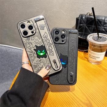 神奇寶貝耿鬼適用iPhone14Pro max手機殼15plus腕帶支架蘋果13寶可夢創意可愛12por全包防摔11新品皮殼保護套