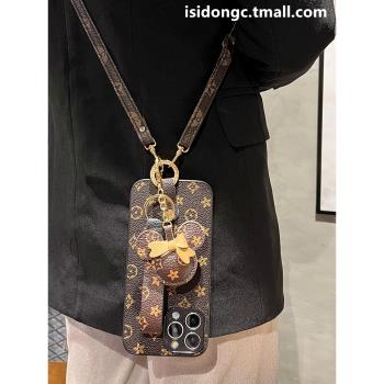 潮牌老花紋適用蘋果14promax手機殼斜挎iphone15皮質13高階感12防摔16網紅個性11全包x保護套背帶繩8plus女神