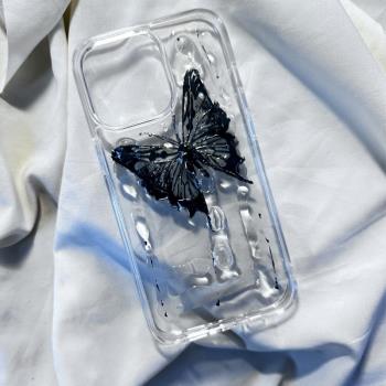 個性整隻黑蝴蝶適用蘋果15Promax手機殼iPhone14Pro高階感13Promax藝術16Pro透明11滴膠12防摔保護16矽膠情侶