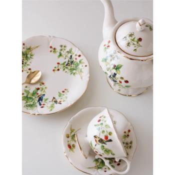 出口歐洲陶瓷英式玉蘭花瓣造型小鳥漿果餐盤咖啡杯碟茶壺套