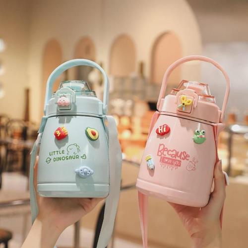 新款大容量帶提手彈蓋吸管保溫杯高顏值學生便攜水壺大肚保溫杯批