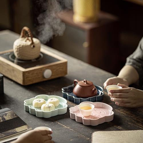 中式傳統浮雕創意個性醒獅造型陶瓷水果盤糕點心盤復古茶點碟家用