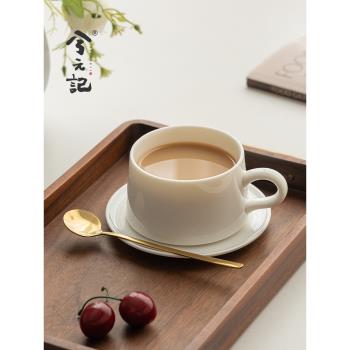 羊脂玉瓷高檔咖啡杯子下午茶杯碟套裝精緻家用陶瓷拿鐵杯掛耳杯