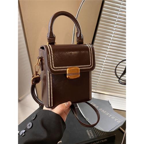 美拉德復古今年流行包包女新款手提單肩手機包斜挎盒子迷你小方包