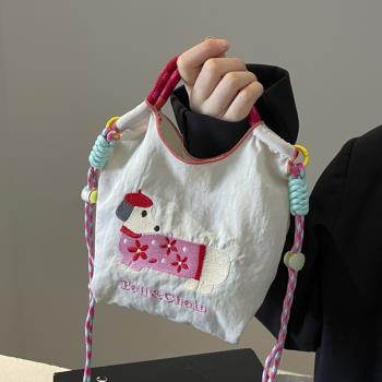 可愛臘腸狗水桶包包女日系刺繡手機包迷你手提袋兒童單肩斜挎小包