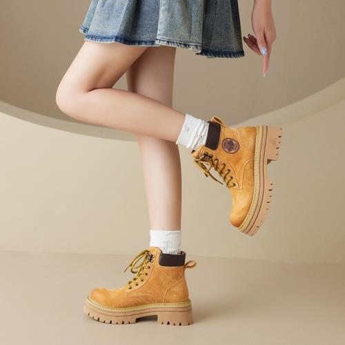 白鹿同款2024馬丁靴女秋季新款戶外徒步登山大黃靴頭層豬皮工裝靴