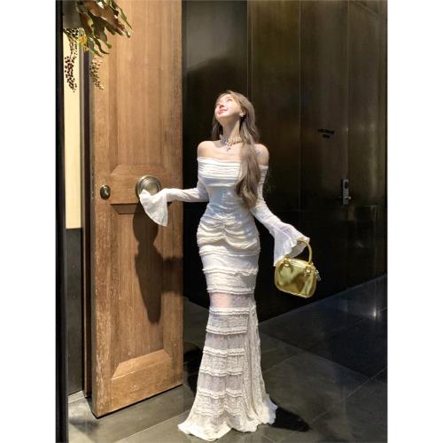 一字肩白色喇叭袖連衣裙女秋季生日禮服魚尾長裙修身收腰包臀裙子