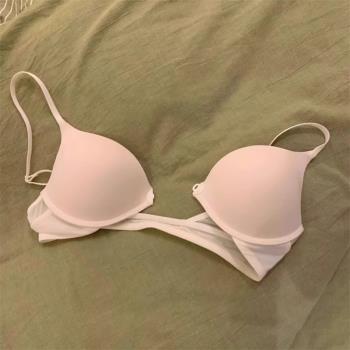前扣少女聚攏內衣無痕小胸不空杯u型大露背美背夏季防下垂文胸罩