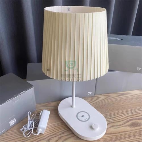 清倉出口單！無線充電床頭燈 LED節能護眼學習臺燈