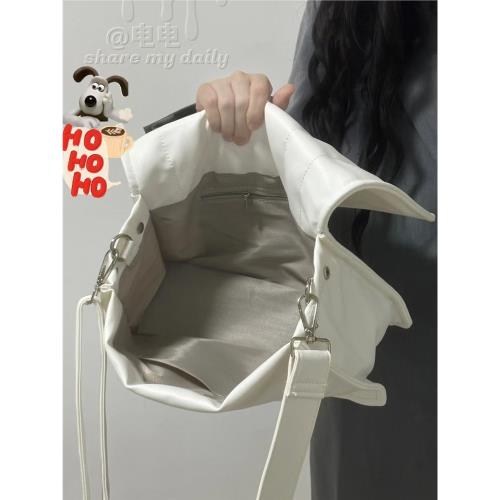 秋冬隨意慵懶軟皮通勤包2025新款簡約百搭大容量包包耳機包斜挎包