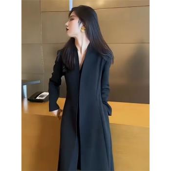 抖音網紅爆款女裝2023年冬季新款時尚氣質純色風衣外套高腰微喇褲