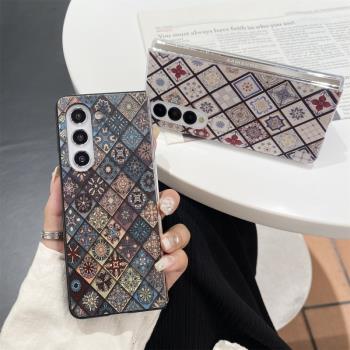 ins復古圖騰花朵適用三星galaxyzfold5手機殼新款fold4外殼創意個性zfold3折疊屏外殼w21三星折疊手鏈w23殼5G