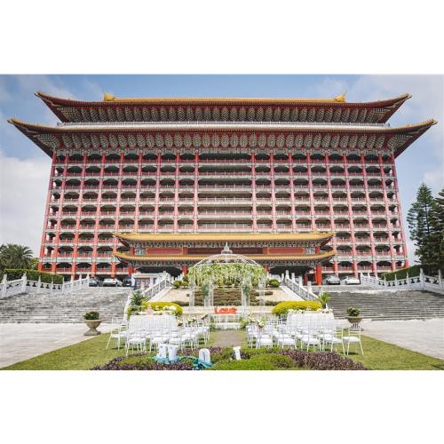 台北旅遊｜38女王節｜圓山西密道導覽.名陽匍休閒農莊賞花.松鶴餐廳自助餐二日｜中部出發_24TN323R56