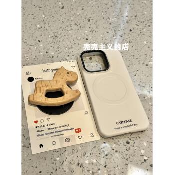 韓國ins小眾簡約木馬磁吸支架適用iPhone16promax手機殼蘋果15pro新款14網紅12超火13男女款16菲林防摔保護套