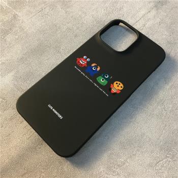 簡約小怪獸適用蘋果15ProMax手機殼iPhone14pro超薄13半包硬殼12pro防摔iPhone11女xsmax男xr磨砂7 8高階se2