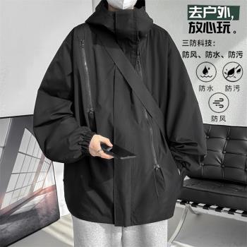 登山沖鋒衣男款防風防水外套2024新款秋季美式機能夾克男裝上衣服