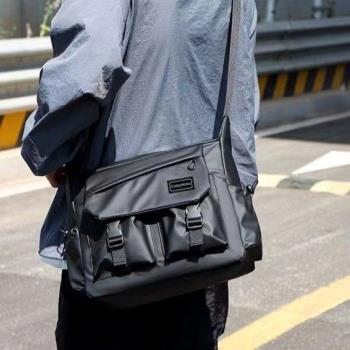 潮流大容量斜挎揹包運動機能風挎包商務出差短途旅行包便捷郵差包