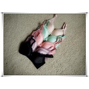 女士內衣無鋼圈 小胸上託收副乳防下垂 胸罩蕾絲厚杯軟 聚攏文胸