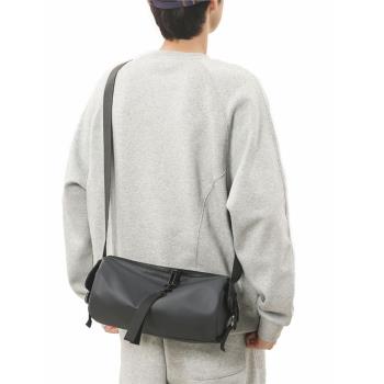 潮運動防水圓筒健身包男大容量水桶包戶外騎行收納旅行斜挎揹包女