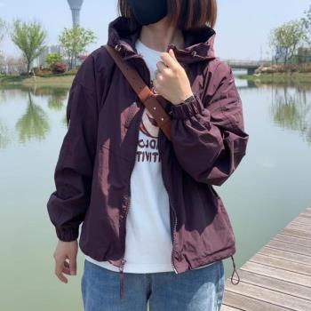 2025夏季新款休閑防嗮外套女短款連帽沖鋒衣百搭時尚運動夾克上衣