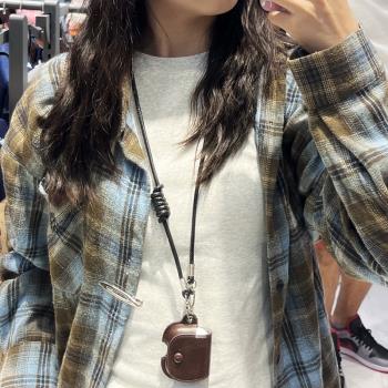 小眾復古咖色皮質耳機套斜跨適用Airpodspro保護套蘋果3代無線耳機套Airpods1/2代新款男女款AirPods4保護套