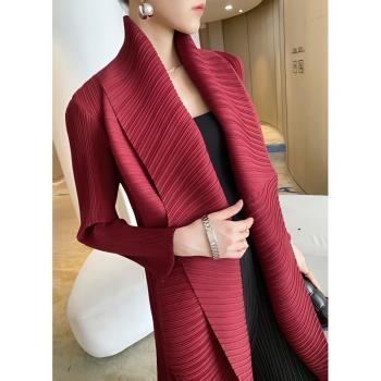 三宅褶皺外套女2024新款翻領長袖中長款風衣寬松大碼氣質顯瘦洋氣