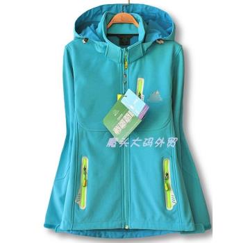 內銷訂單秋冬女式軟殼防風防水加絨可拆卸連帽戶外運動登山外套21