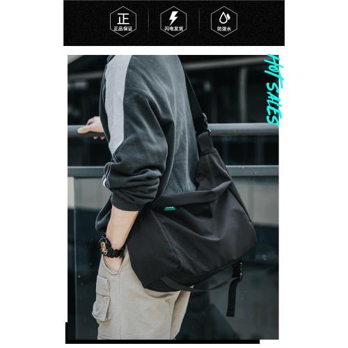 日系單肩包潮流休閑斜挎包男學生挎包運動郵差包大容量斜背包男包