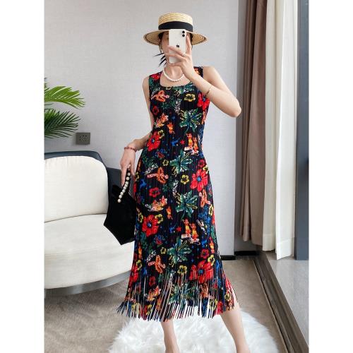 三宅度假風背心裙女夏季流蘇連衣裙氣質顯瘦包臀a字裙褶皺中長款