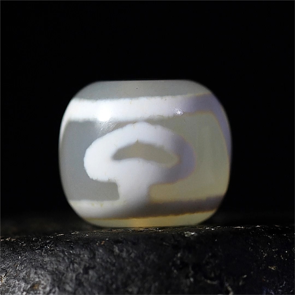 あずきちゃん瑪瑙　白毫天珠(小) 9-198 圣飾奇緣天然真品西藏廟供院供老礦瑪瑙白冰白毫天珠手串男女款|項墜