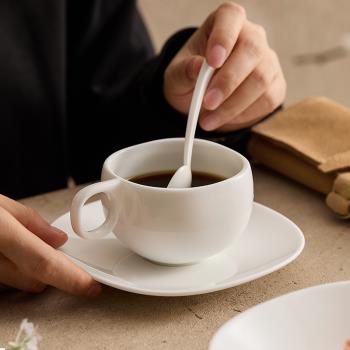 德化羊脂玉白瓷精緻咖啡杯草木灰卡布奇諾杯碟陶瓷咖啡勺點心碟盤