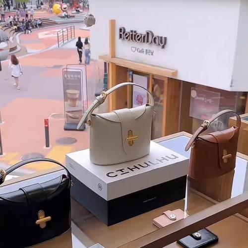 CTHULHU包包女韓國小眾設計斜挎手提包2026夏季新款膠囊鎖扣女包