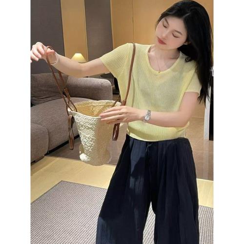 韓系寬松休閑短袖T恤女夏季薄款圓領時尚體恤冰絲針織后鏤空上衣