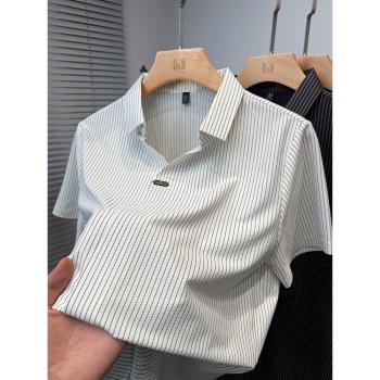 (免運)豎條紋冰絲短袖t恤男2025新款商務休閑夏裝中年人polo衫男襯衫領V
