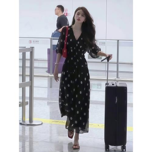 (免運)黑色波點連衣裙女夏2025新款大碼氣質收腰顯瘦v領茶歇連身長裙子