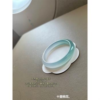 半油青瑪瑙手鐲正圈天然玉鐲玉髓半山半水女款高冰種閨蜜瑪瑙高階