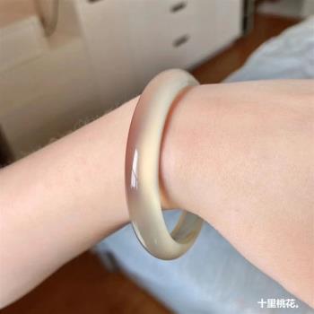 天然瑪瑙手鐲冰透白玉髓白月光香檳金荔枝凍瑪瑙手鐲女鐲子高冰種