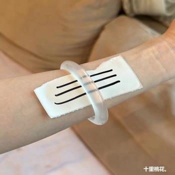 天然冰透高冰白月光荔枝凍瑪瑙正圈手鐲冰種玻璃種香檳玉髓鐲子女