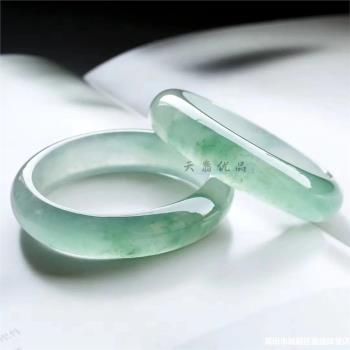 天然緬甸翡翠手鐲女冰種冰透油青飄花翡翠手鐲正圈貴妃鐲陽綠送禮
