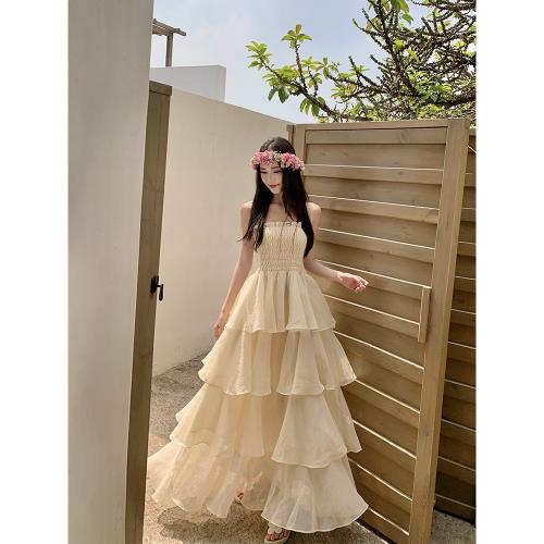 法式氣質抹胸蛋糕連衣裙女夏收腰露背超仙海邊度假風大擺A字長裙